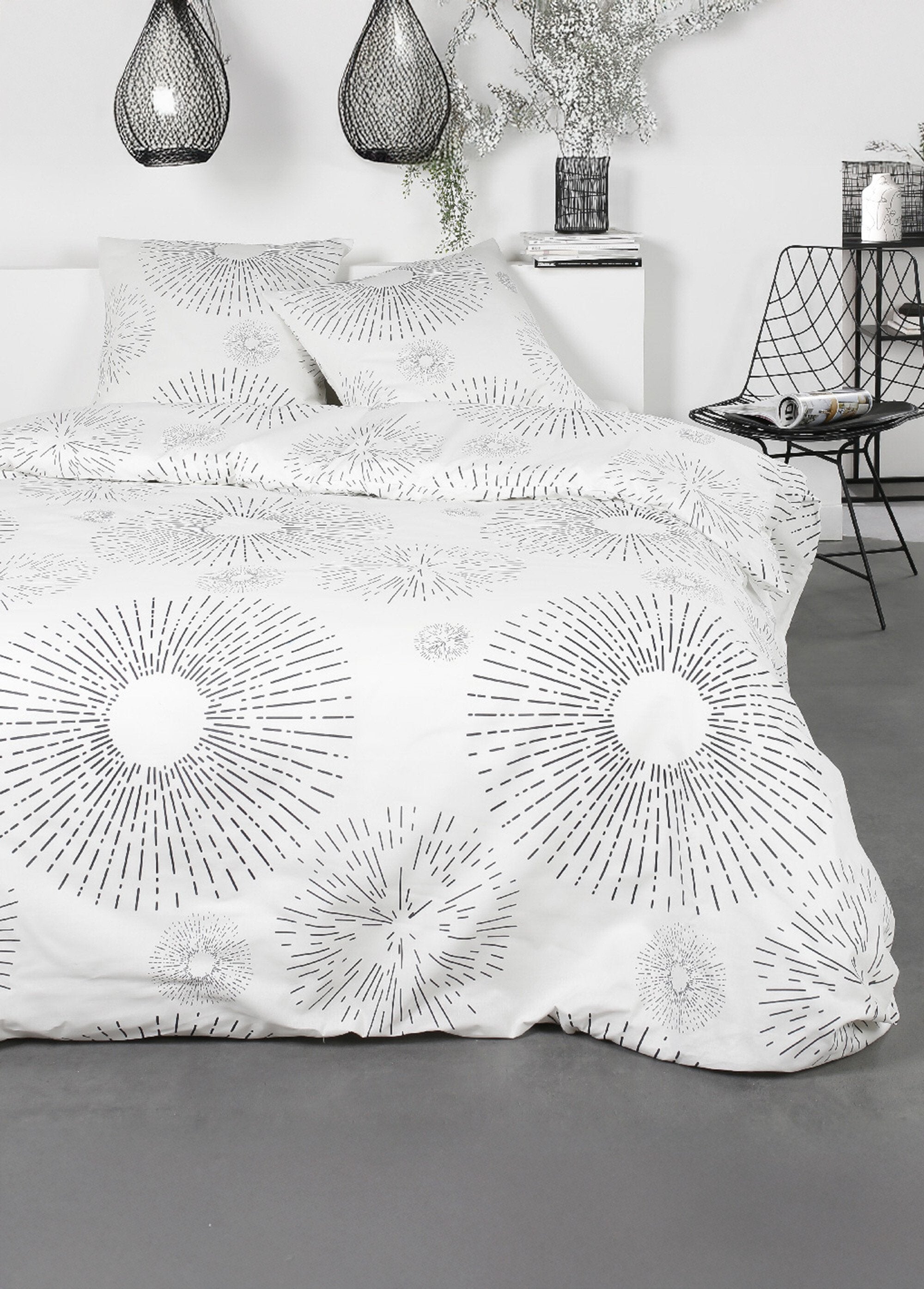 Juego_de_cama_de_franela_240_x_220_cm,_Rayón_En_blanco_y_negro_FA1_slim