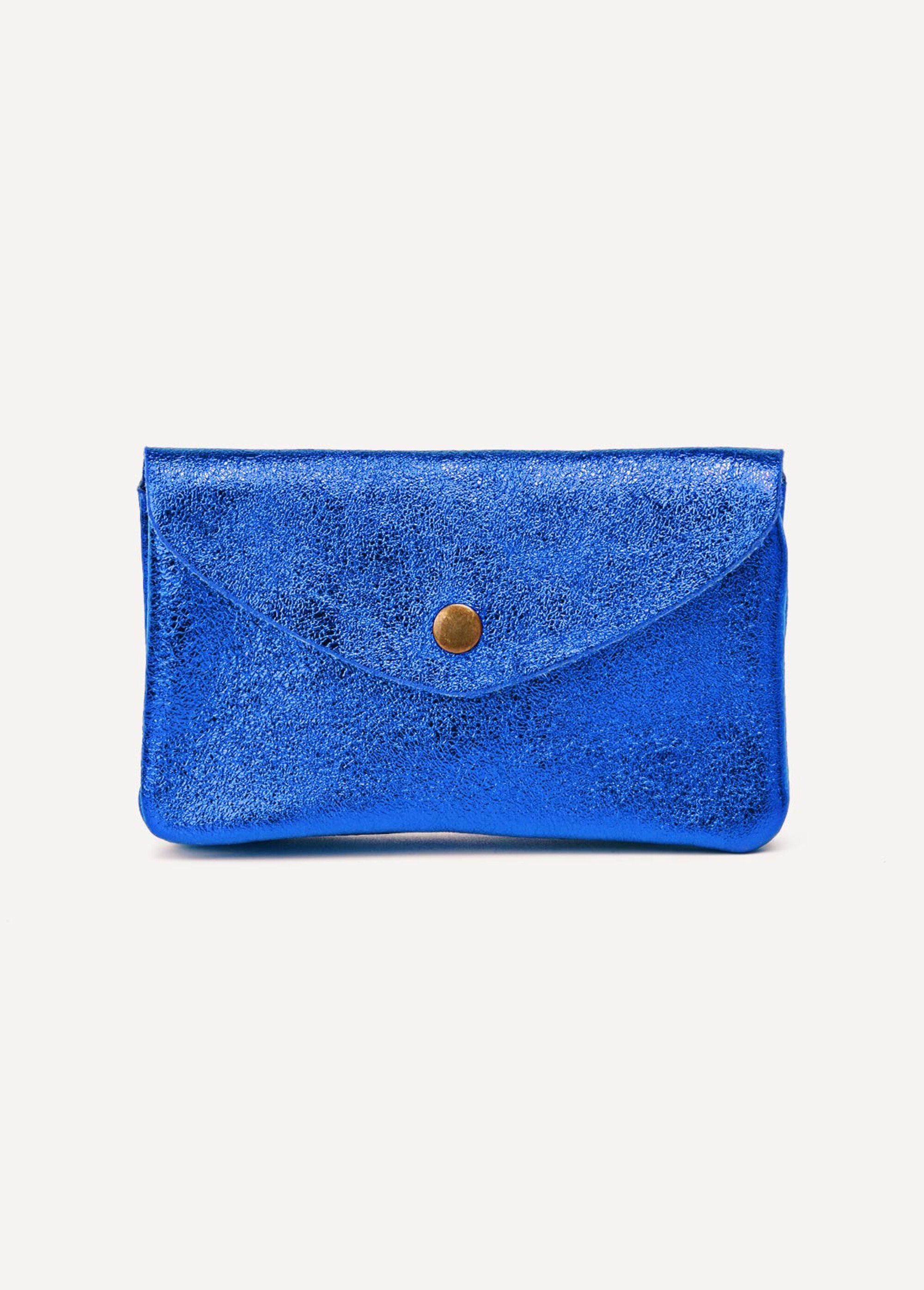 Cartera_de_piel_metalizada_Bleu_electrique_FA1_slim