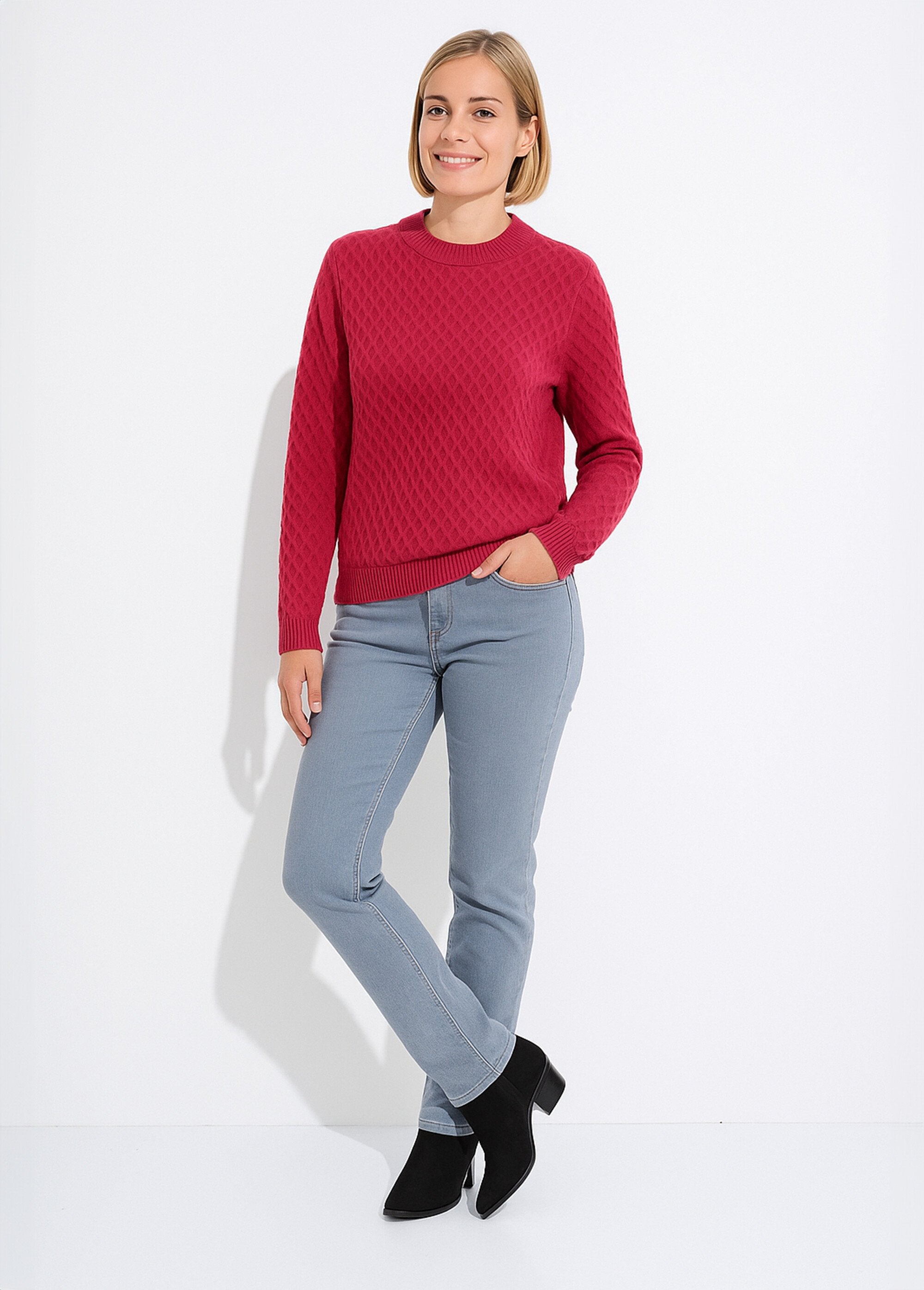 Jersey_corto_y_cálido_con_cuello_alto_de_punto_grueso._Fucsia_SF1_slim