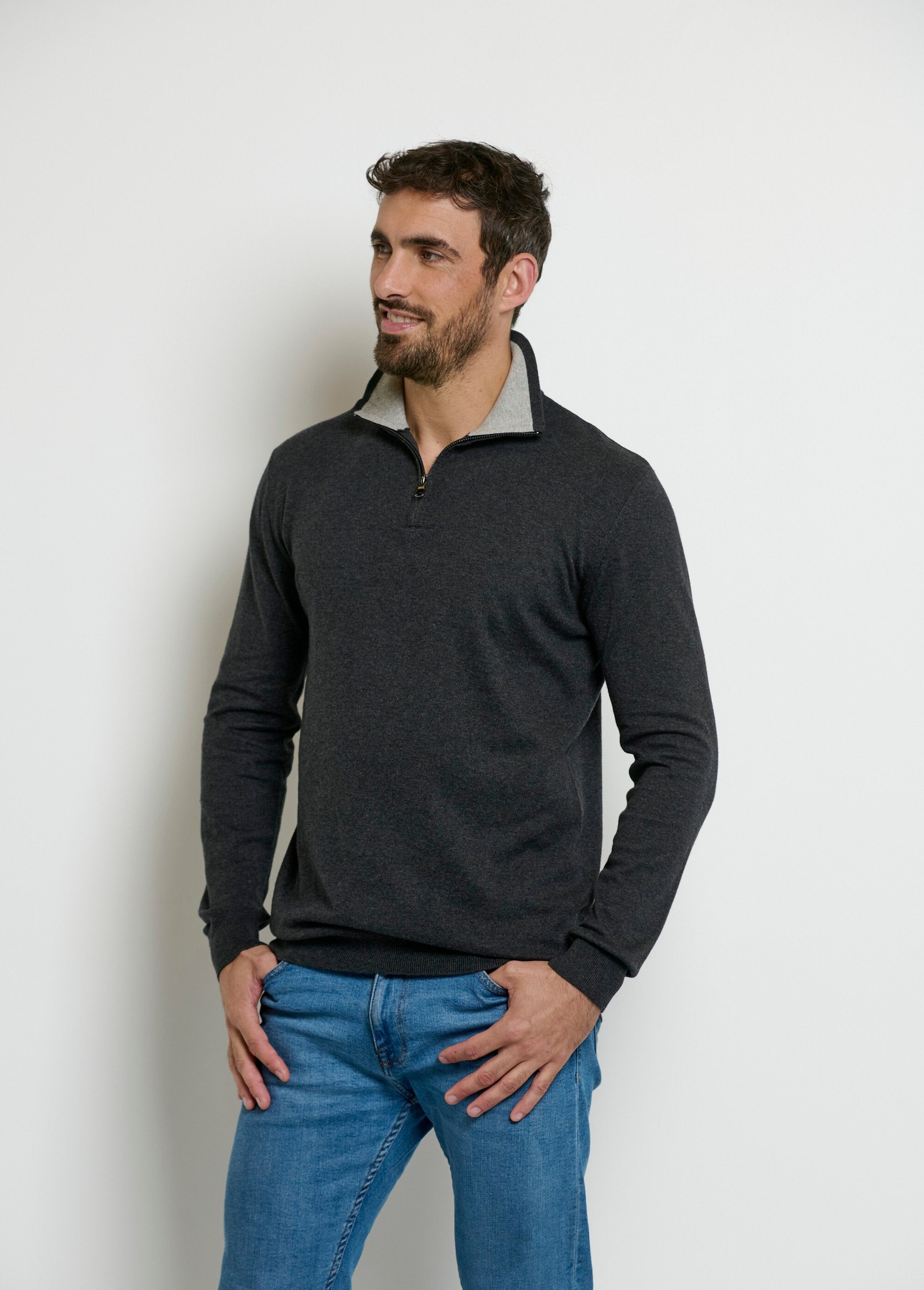 Suéter_camionero_con_cremallera_en_contraste_Gris_FA1_slim