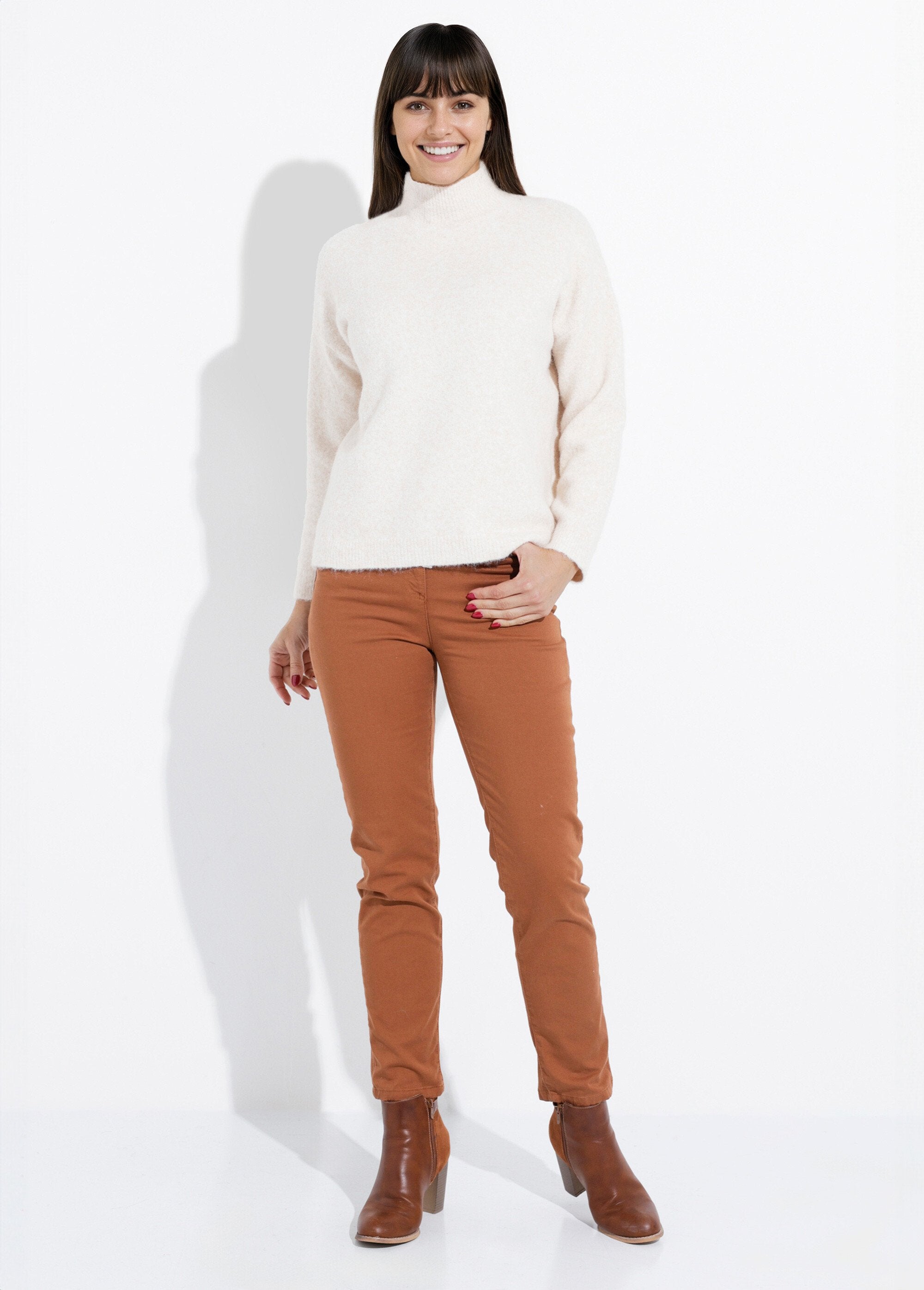 Suéter_de_cuello_alto_de_punto_esponjoso_Beige_SF1_slim