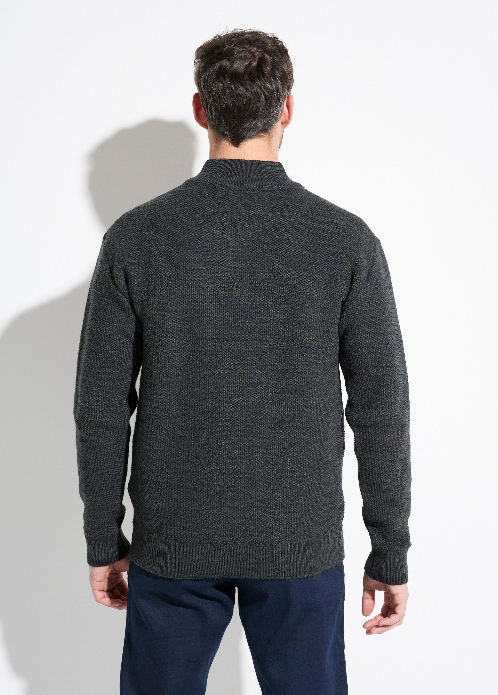 Suéter_de_cuello_alto_con_cremallera_en_punto_de_lana_jaspeada_Verde_DO1_slim