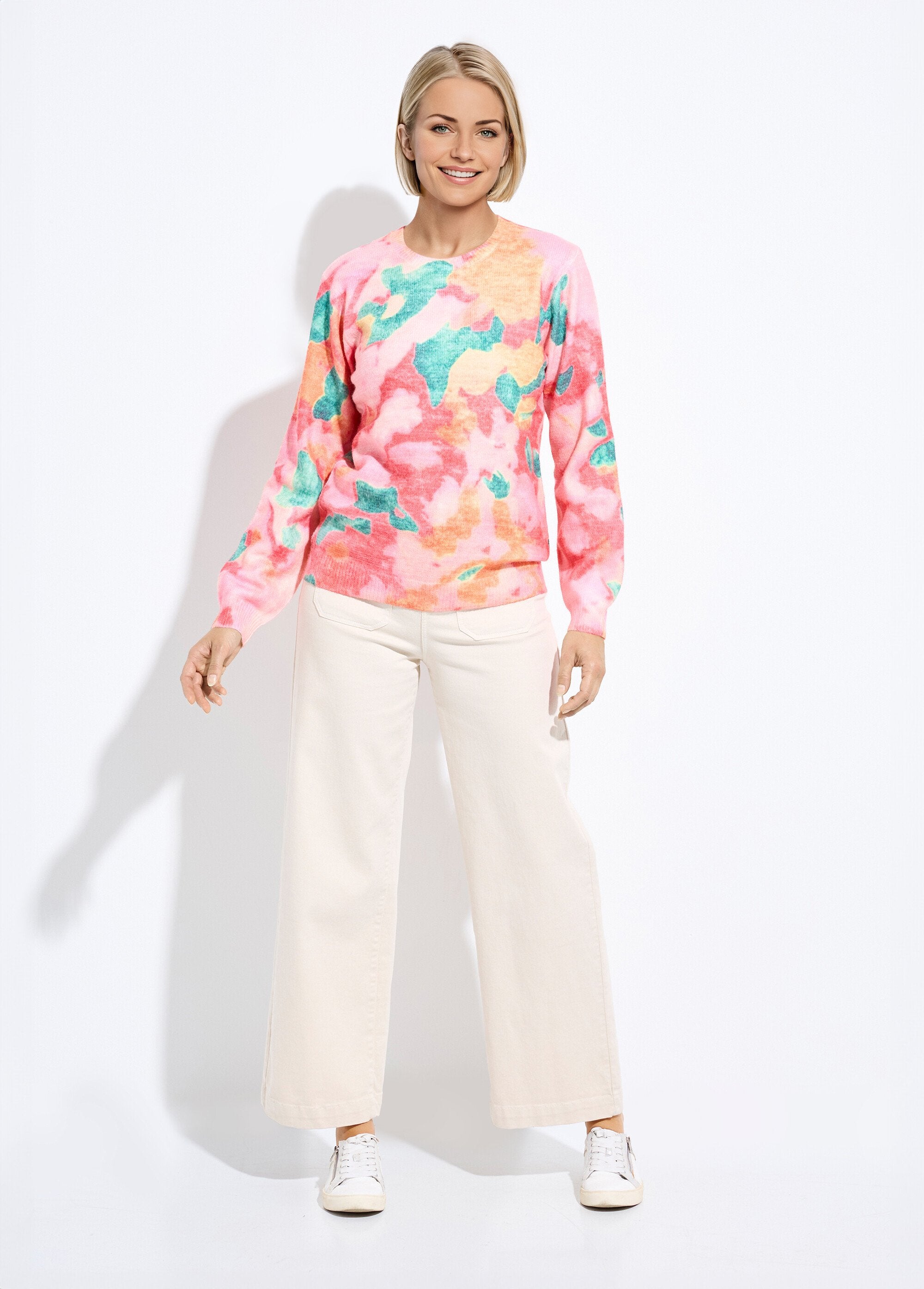 Suéter_suave_con_cuello_redondo_y_estampado_floral_Estampado_coralino_SF1_slim