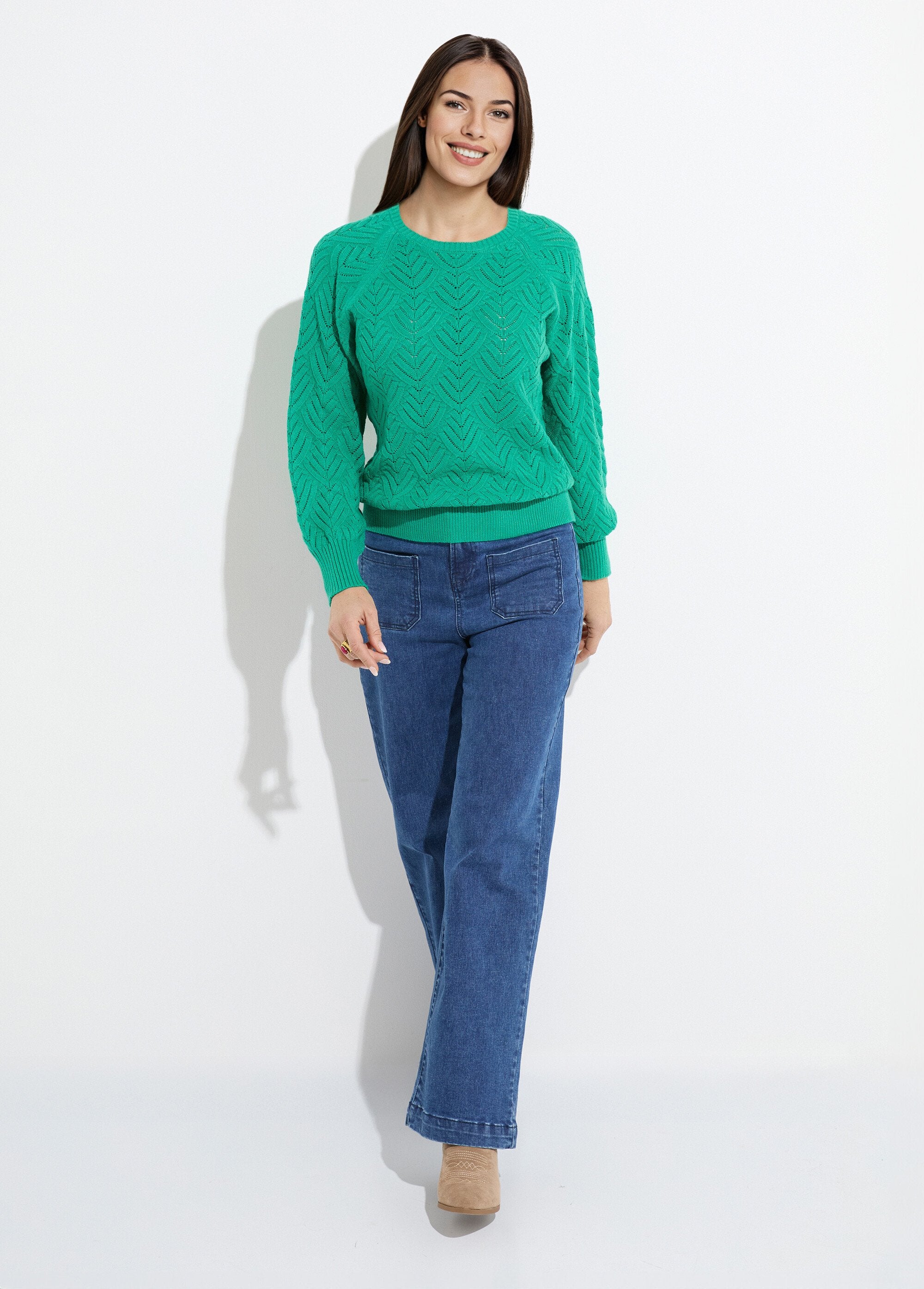 Suéter_corto_suave_de_cuello_redondo_con_patrón_calado_Verde_SF1_slim