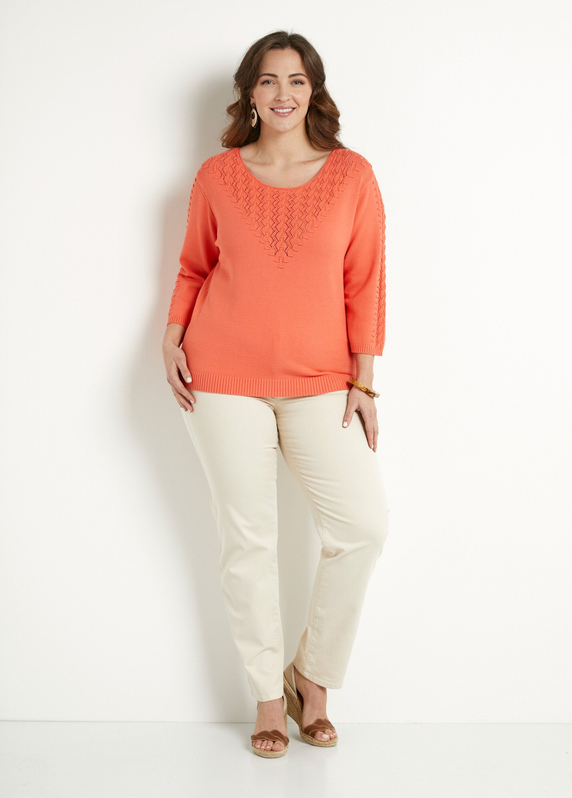 Jersey_punto_fantasía_cuello_redondo_liso_suave_Capuchina_SF1_curvy