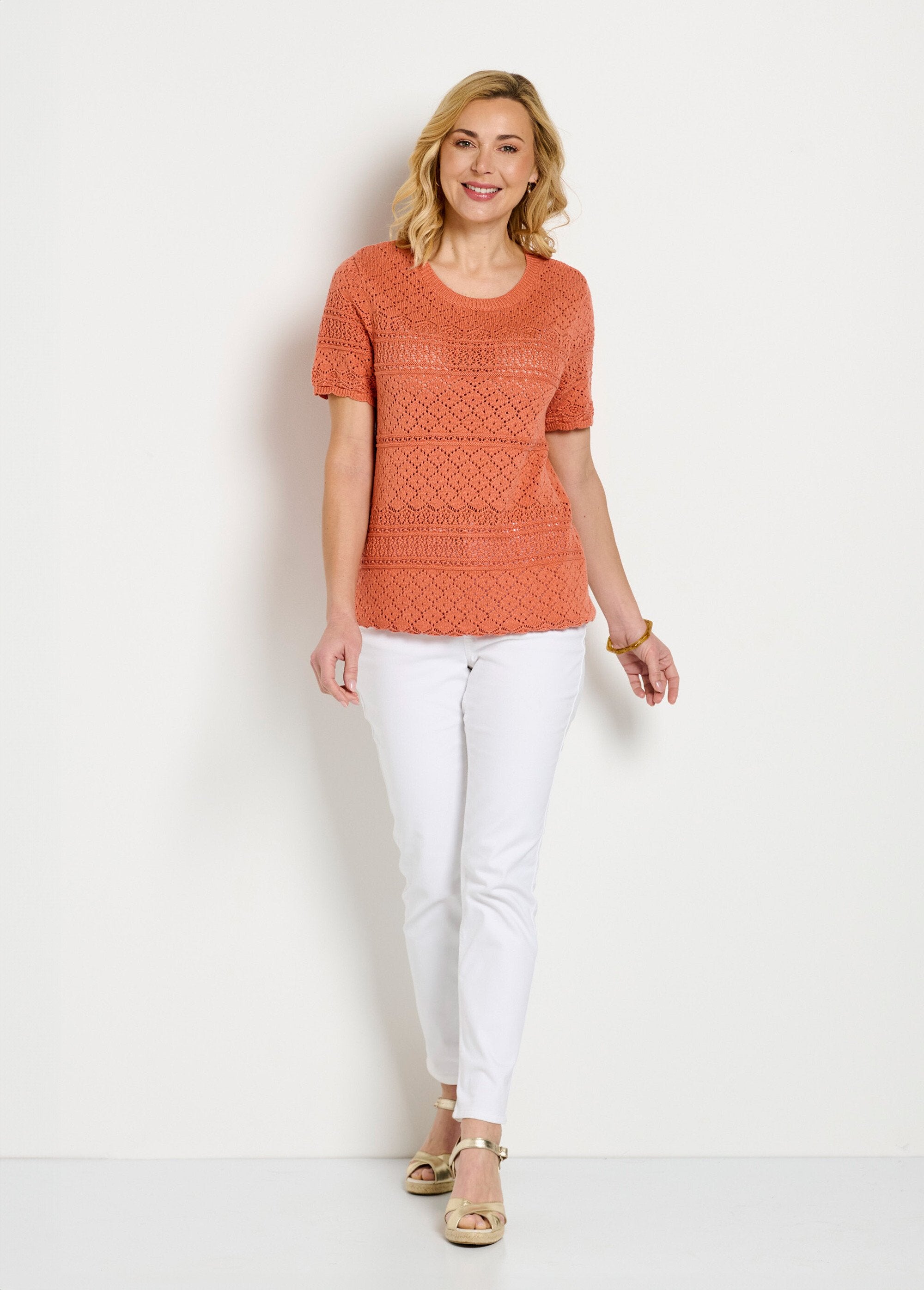 Jersey_blusón_calado_de_manga_corta_con_cuello_redondo_Picante_SF1_slim