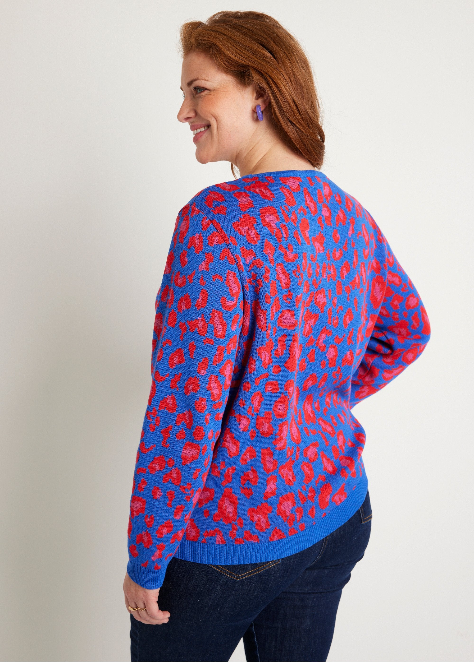 Jersey_cuello_redondo_estampado_leopardo_Azul_DO1_curvy