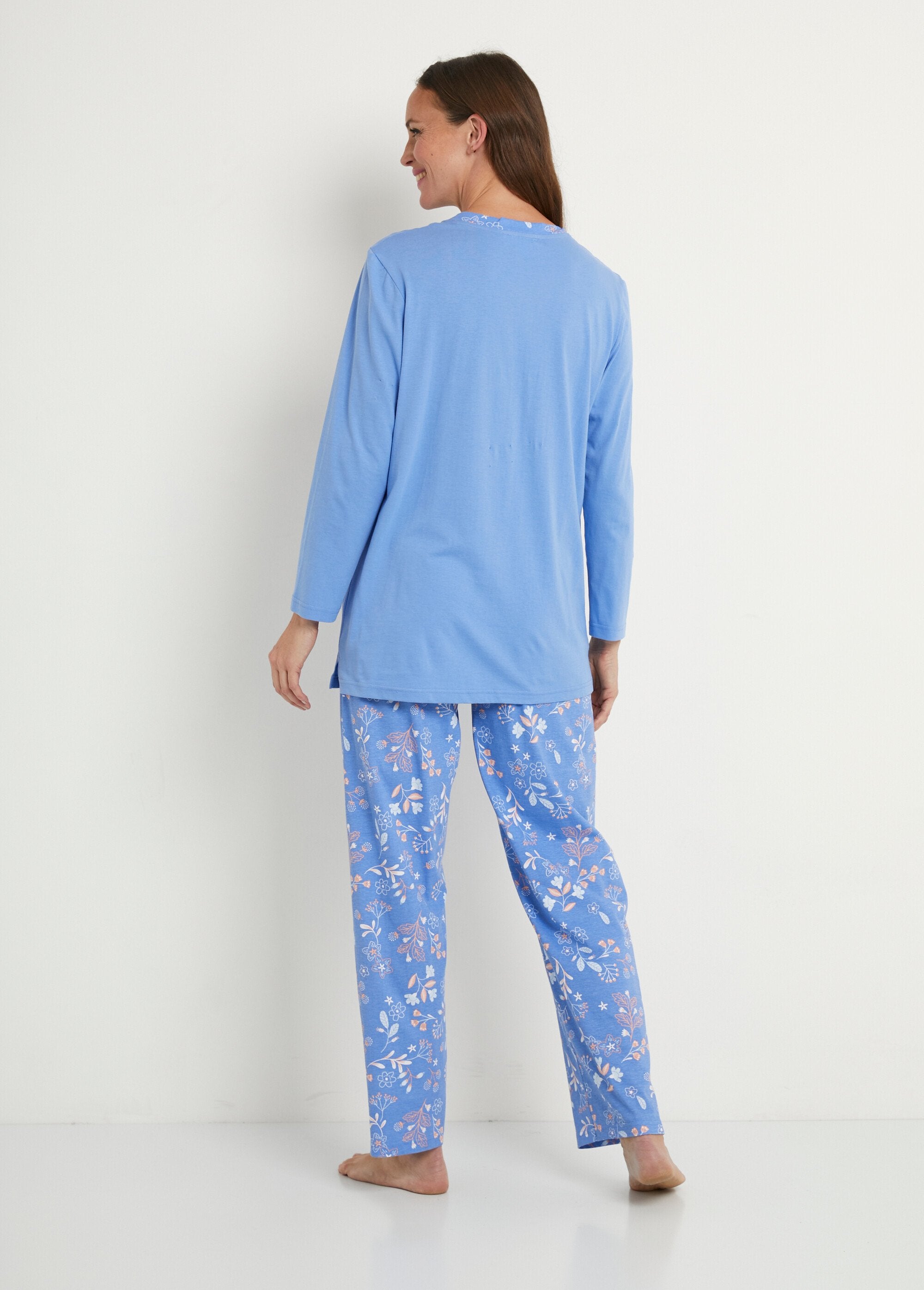 Pijama_de_manga_larga_de_algodón_floral_liso_Estampado_azul_y_rosa_DO1_slim