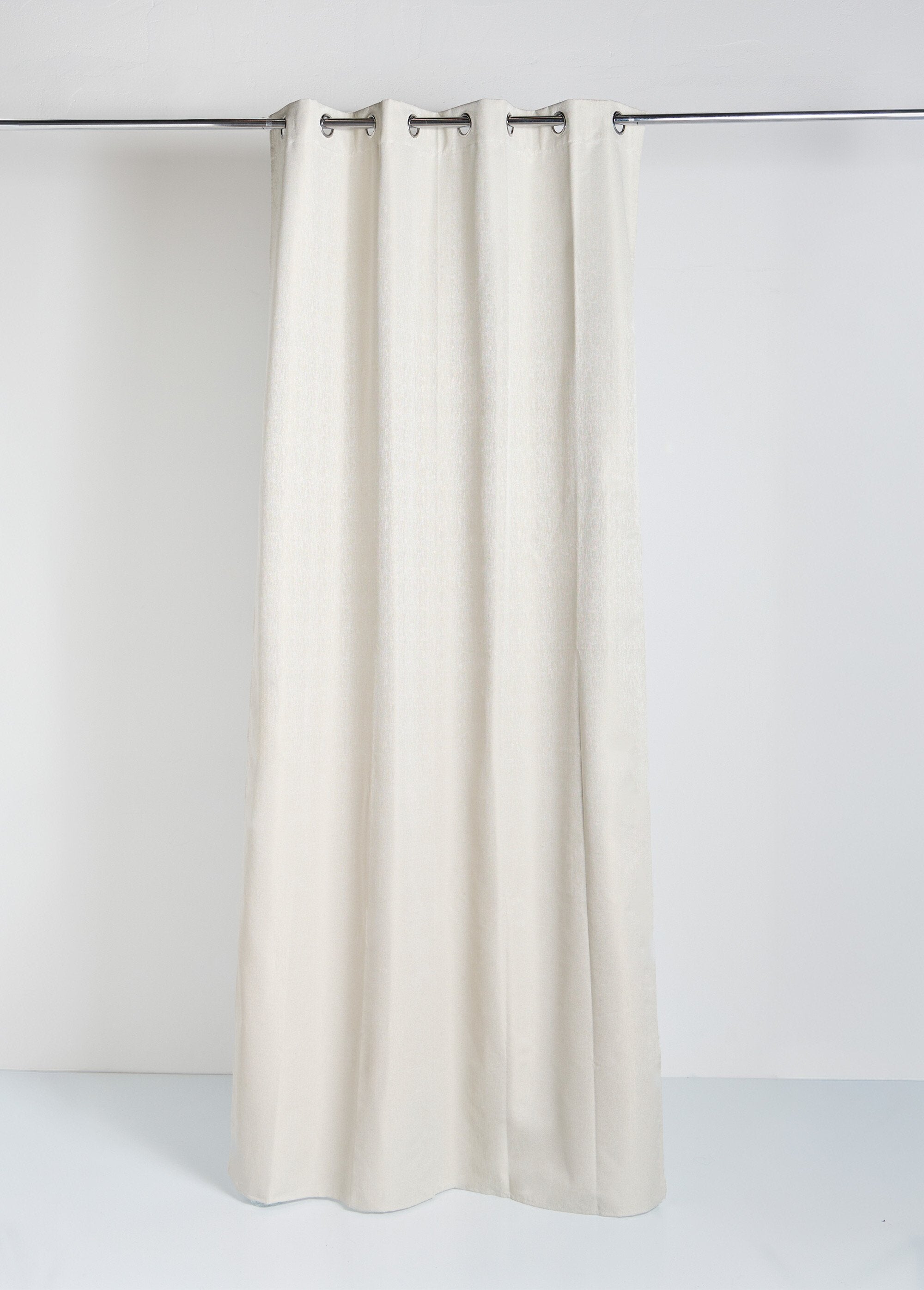 Cortina_opaca_con_estampado_de_ondas_y_ojales_Crudo_FA1_slim