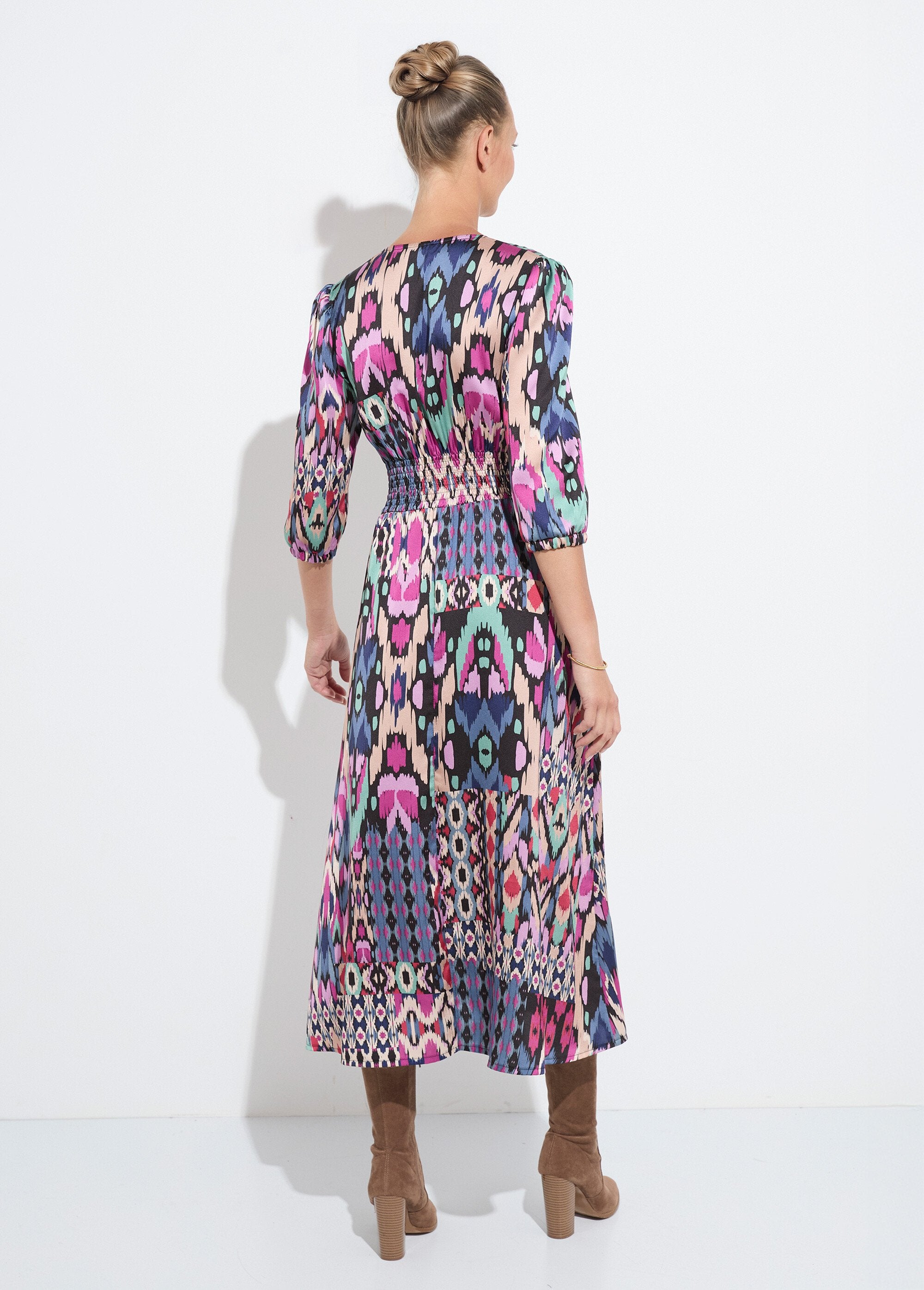 Vestido_largo_de_satén_con_estampado_étnico_y_mangas_3/4_Multicolor_DO1_slim