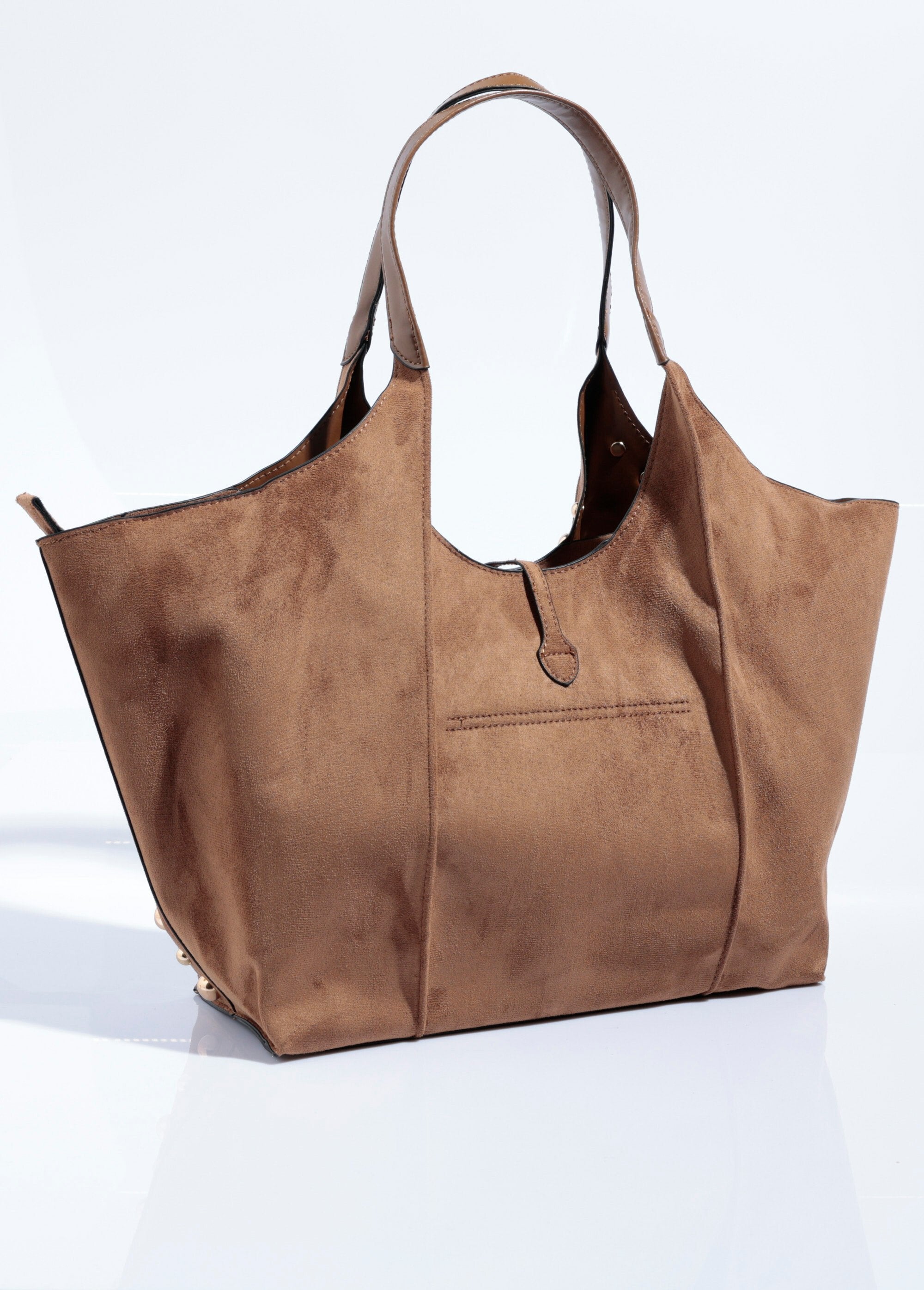 Bolso_tote_de_ante_con_tachuelas_metálicas_redondas_Avellana_DO1_slim