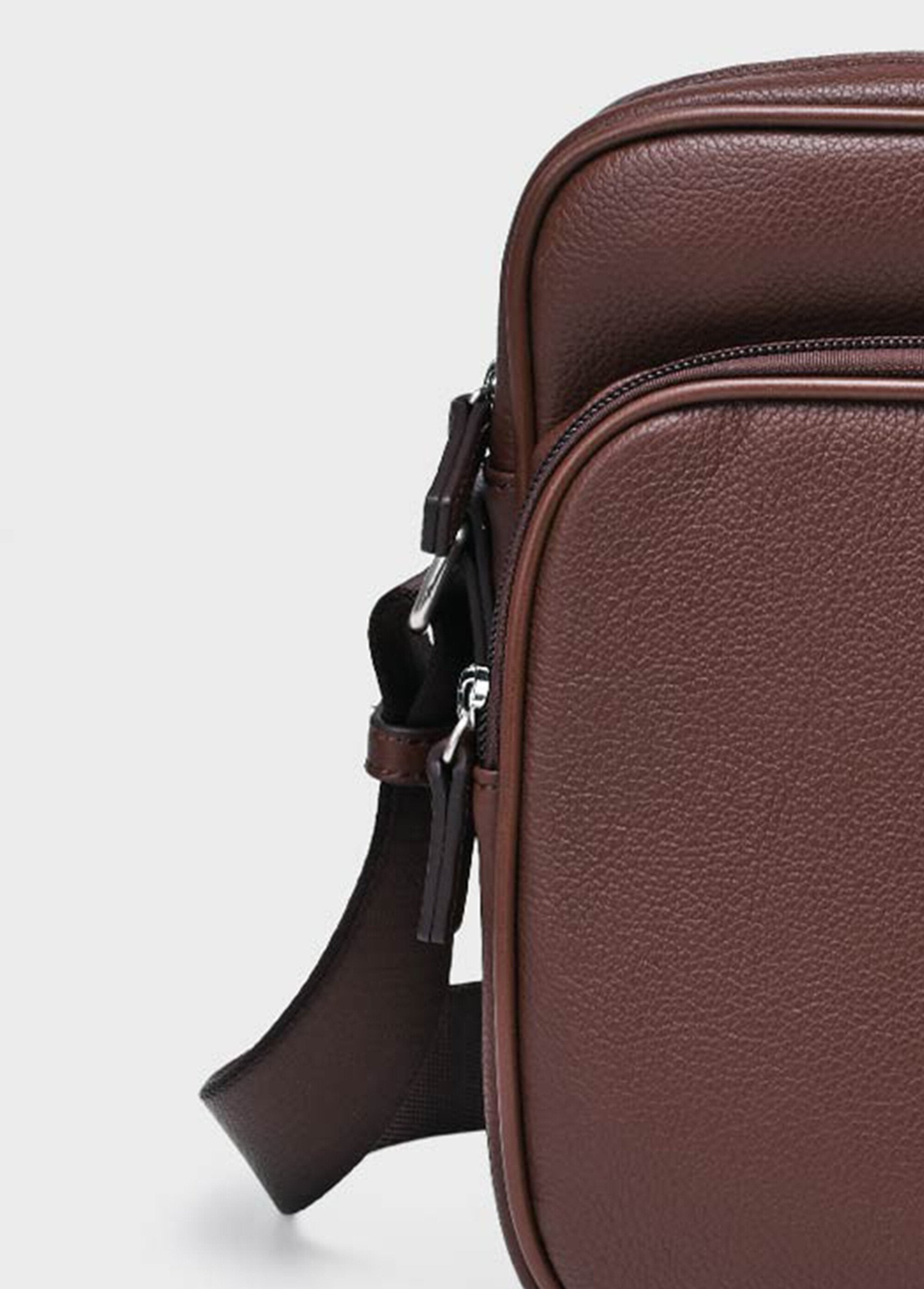 Elegante_bolso_multibolsillos_de_piel_Chocolat_DE1_slim