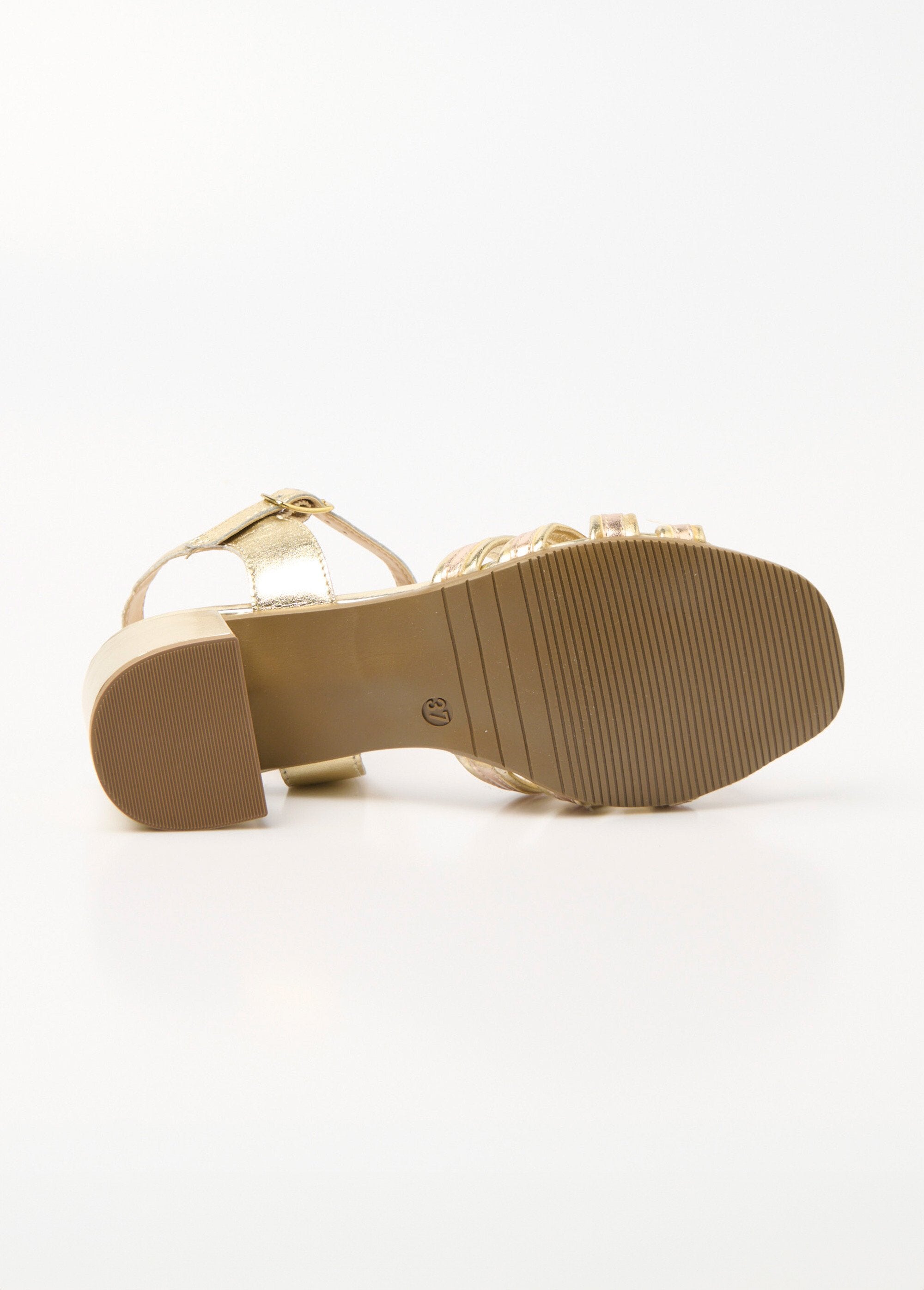 Sandalias_de_piel_con_múltiples_tiras_y_tacón_rosa_empolvado_UN1_slim