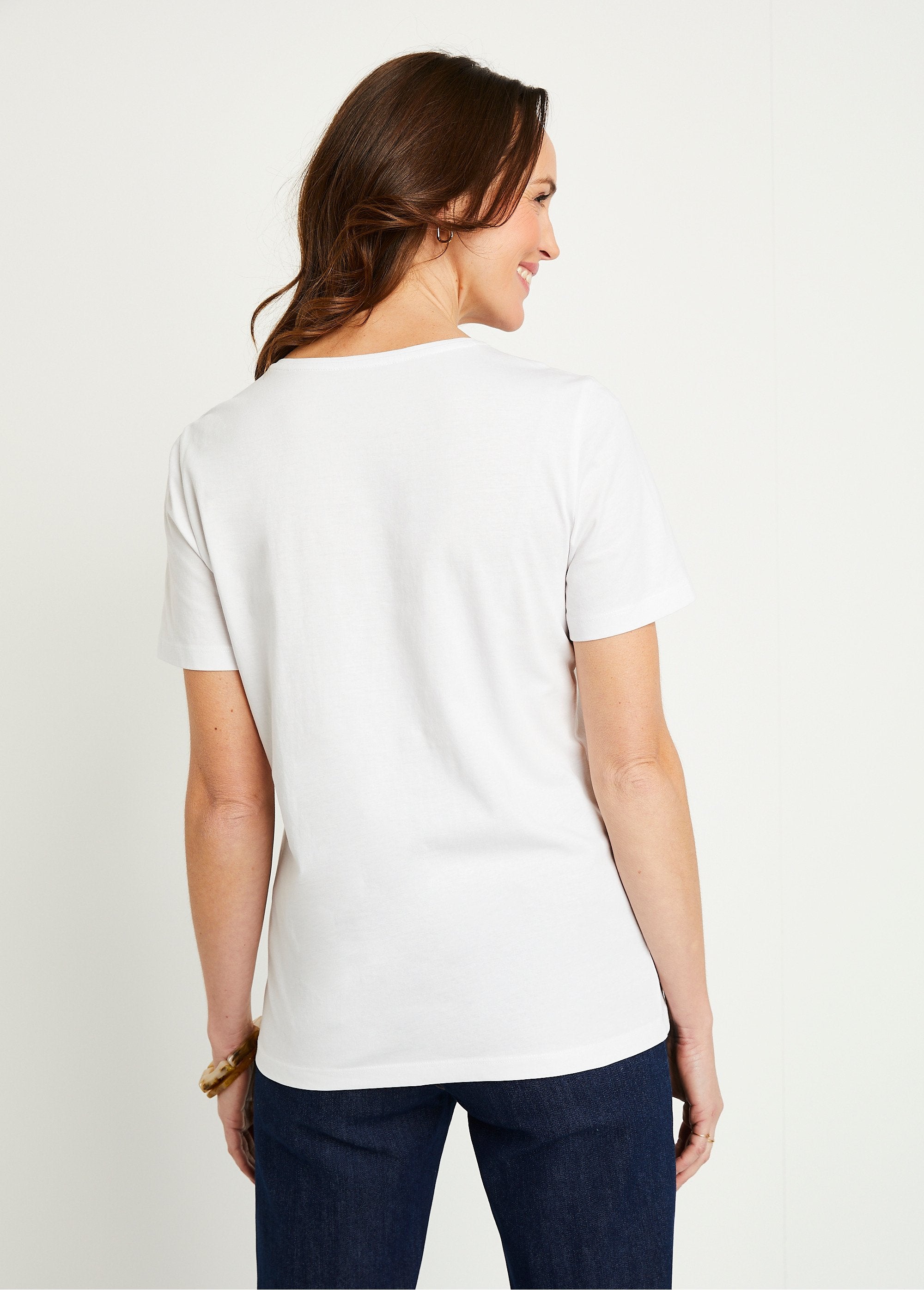 Camiseta_cropped_bordada_de_manga_corta_Blanco,_Blanca_DO1_slim