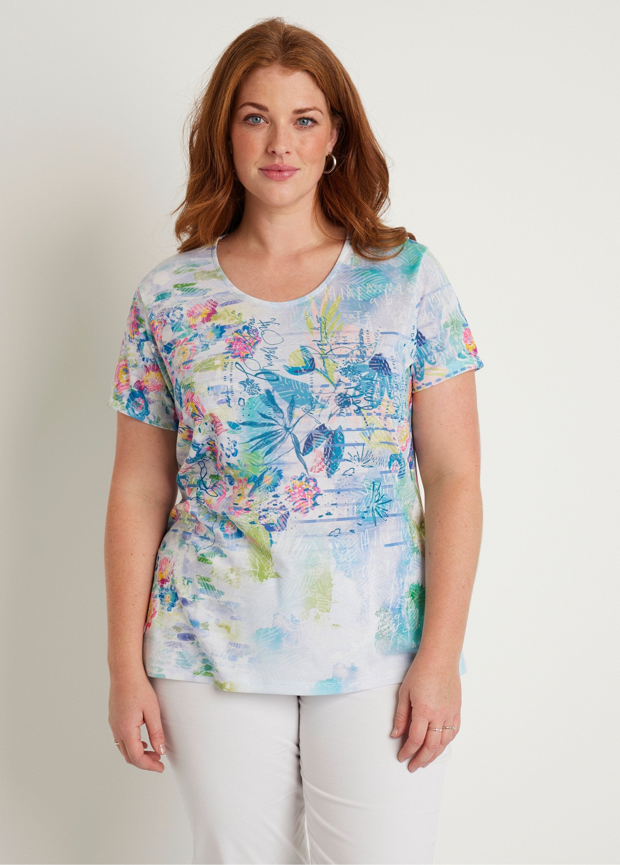 Camiseta_corta_con_gráfico_floral_Multicolor_FA1_curvy