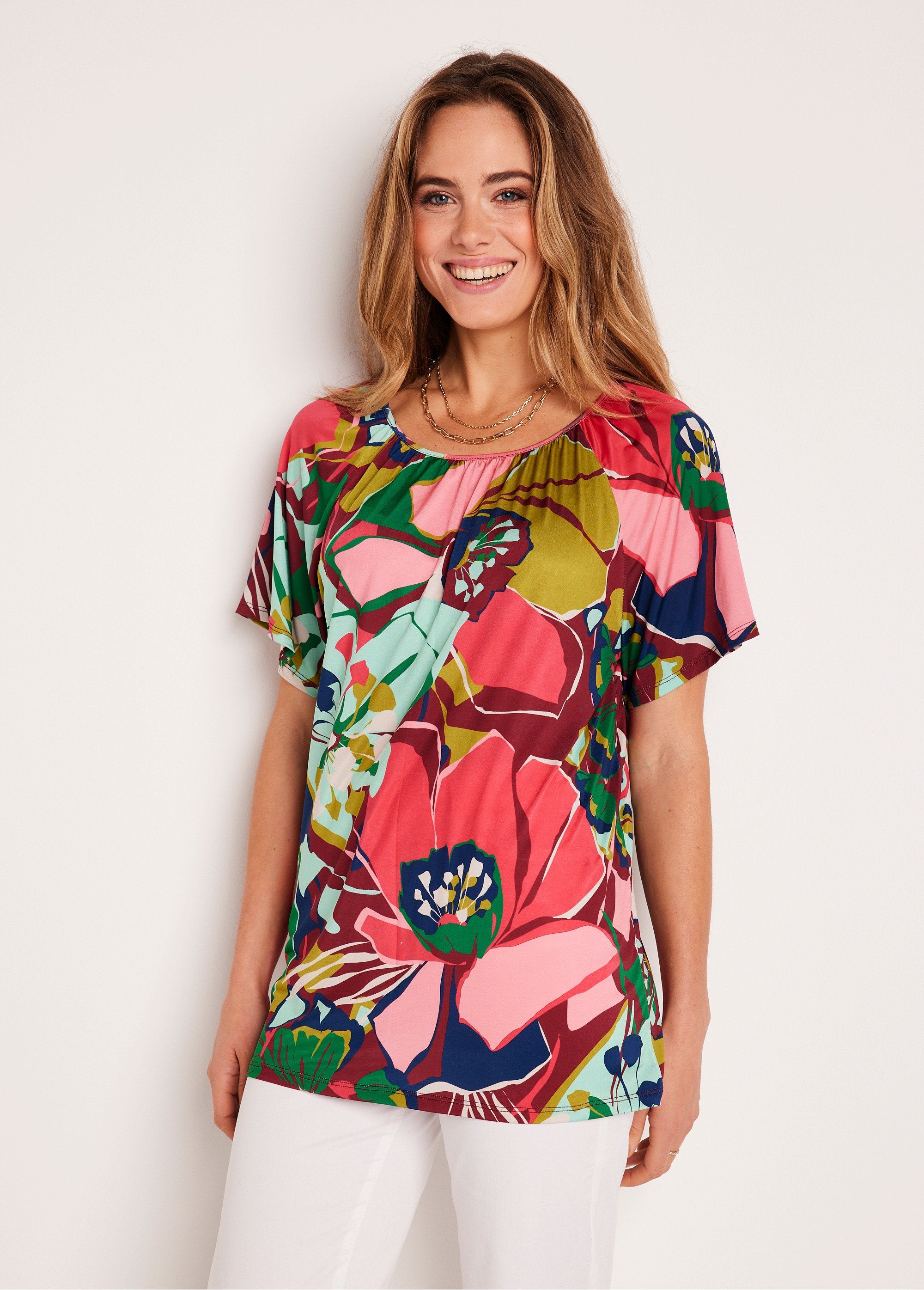 Camiseta_larga_holgada_lisa_o_floral_rosa_y_verde_FA1_slim