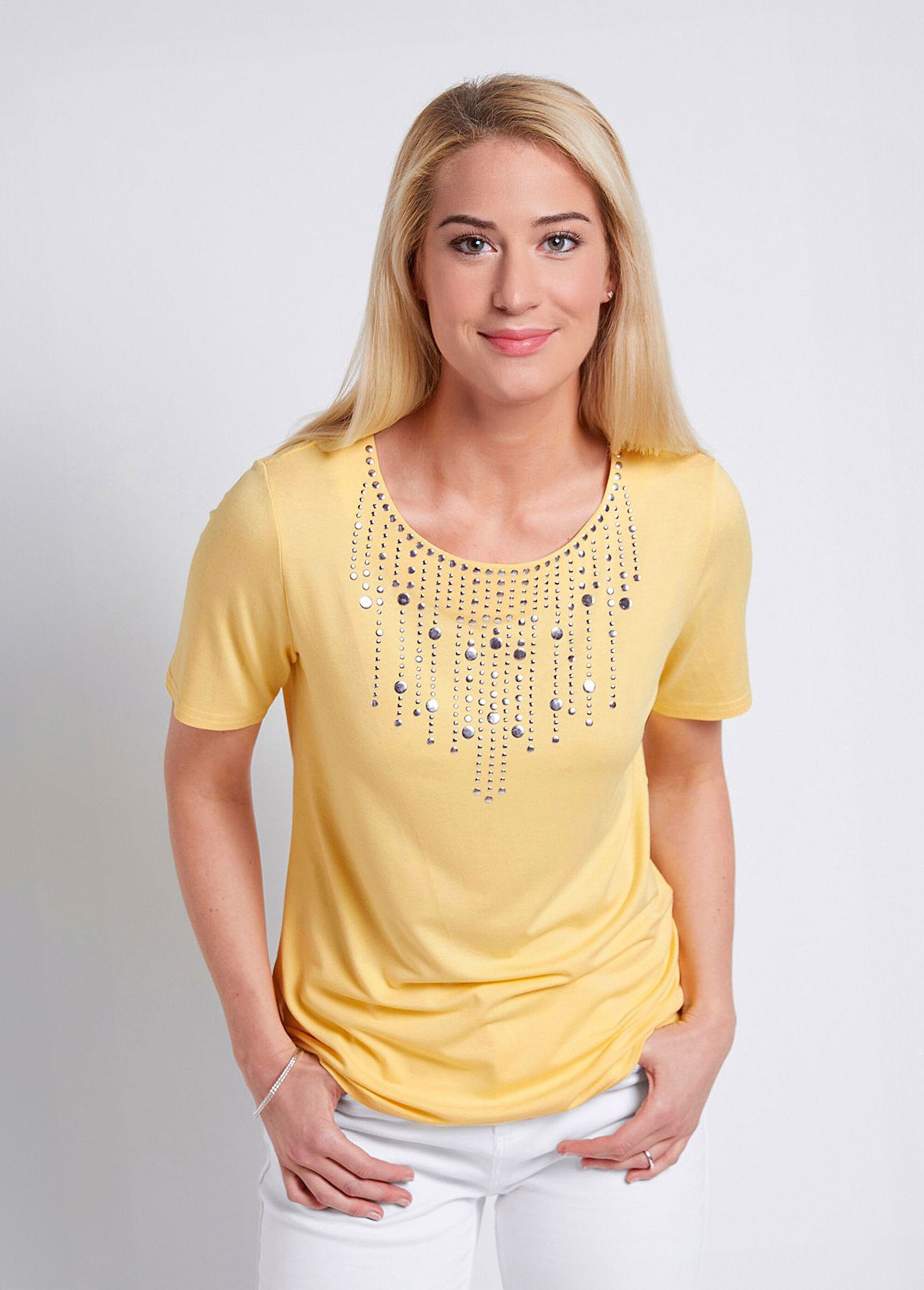 Camiseta_manga_corta_fantasía_con_tachuelas_AMARILLO_FA1_slim