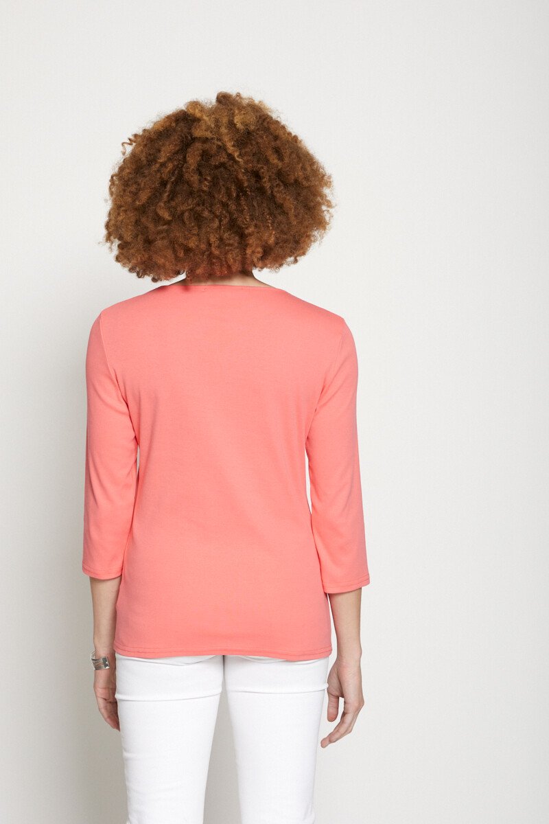 Camiseta_de_manga_3/4_con_tachuelas_Coral_DO1_slim