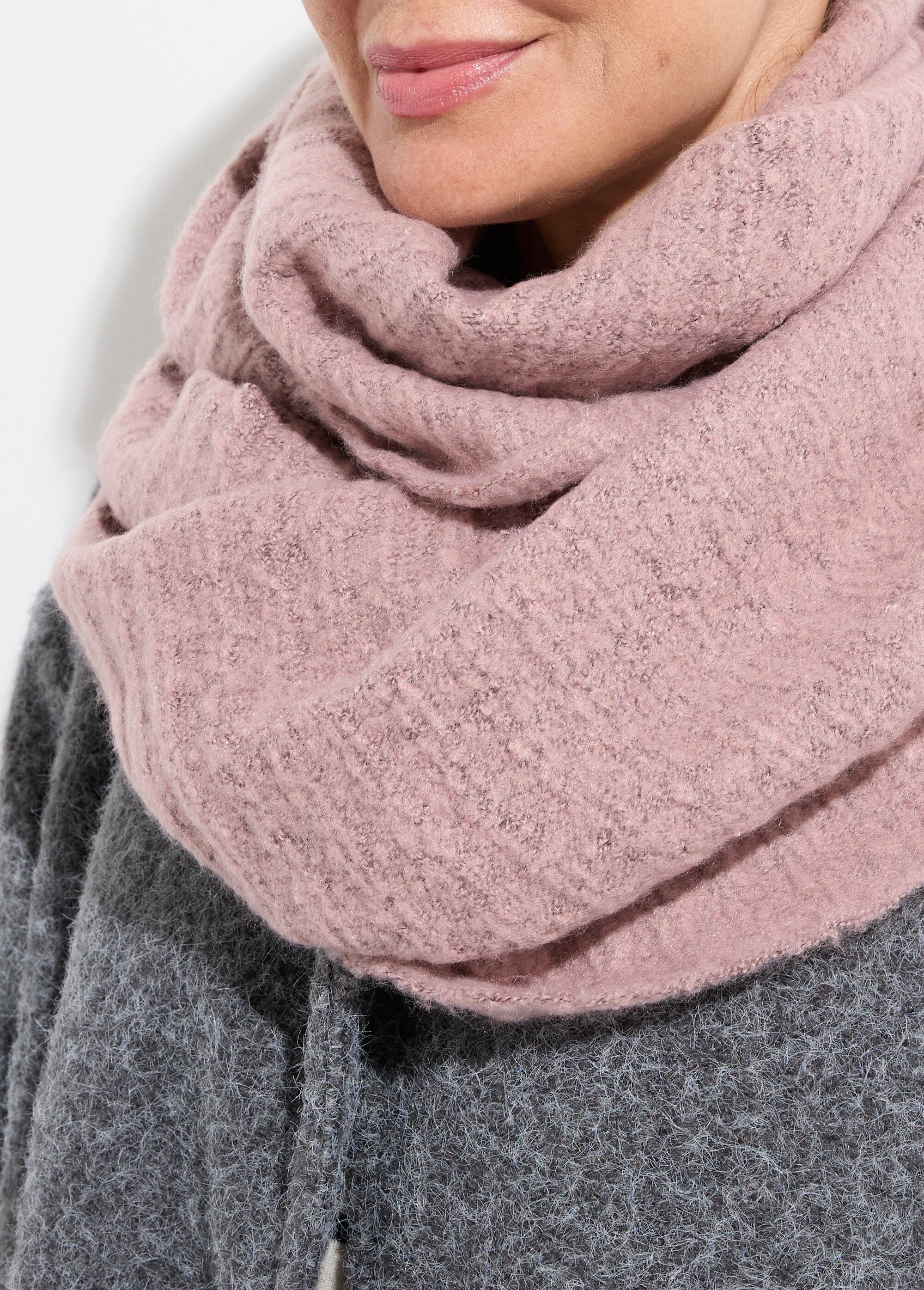 Calentador_de_cuello_tipo_redecilla_de_punto_esponjoso_Rosa_DE1_slim