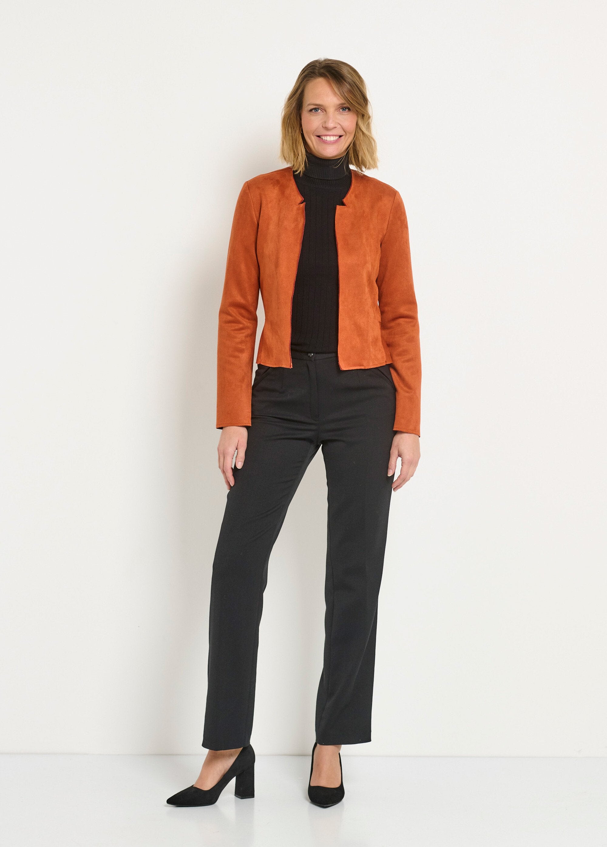 Chaqueta_corta_con_peplum_de_ante_Óxido_SF1_slim