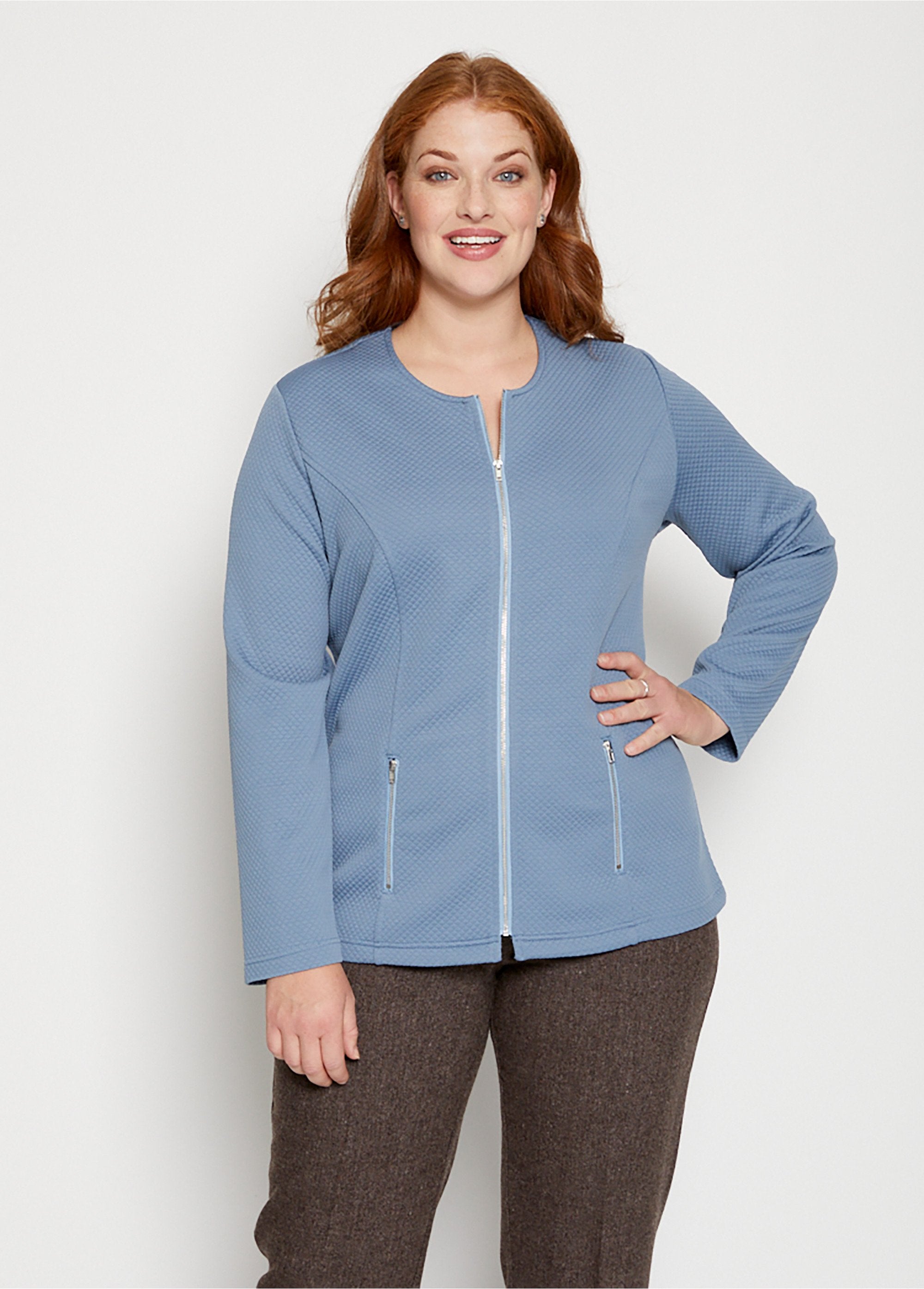 Chaqueta_entallada_sin_cuello_Azul_FA1_curvy